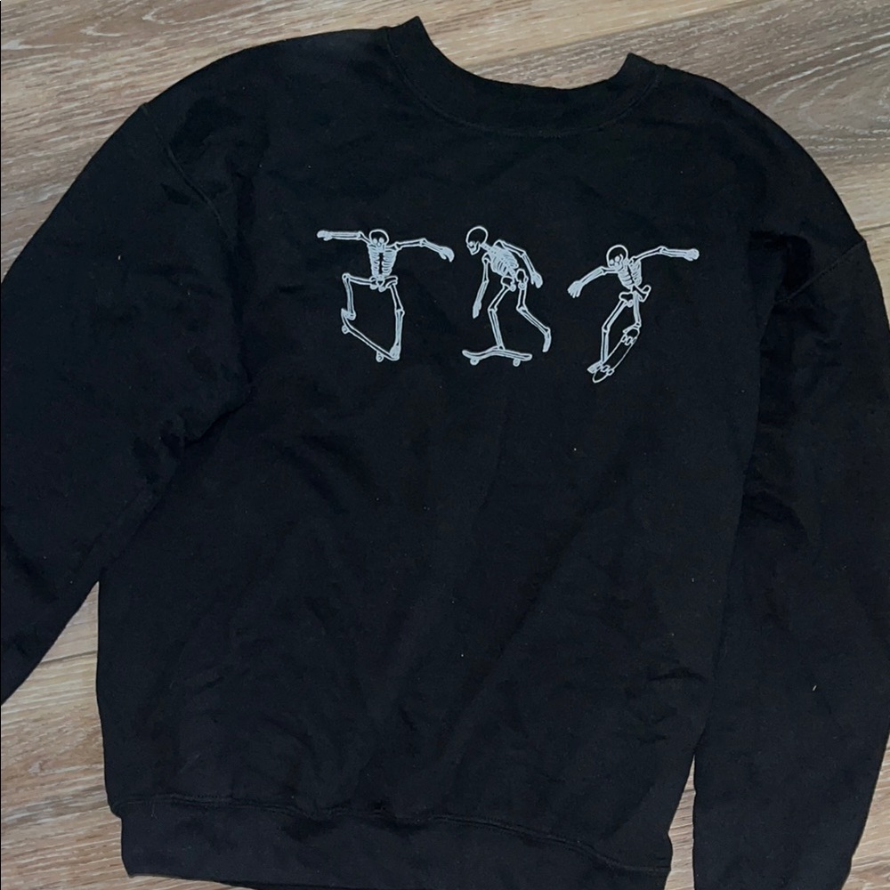 Full Tilt Black Crewneck Sweater
